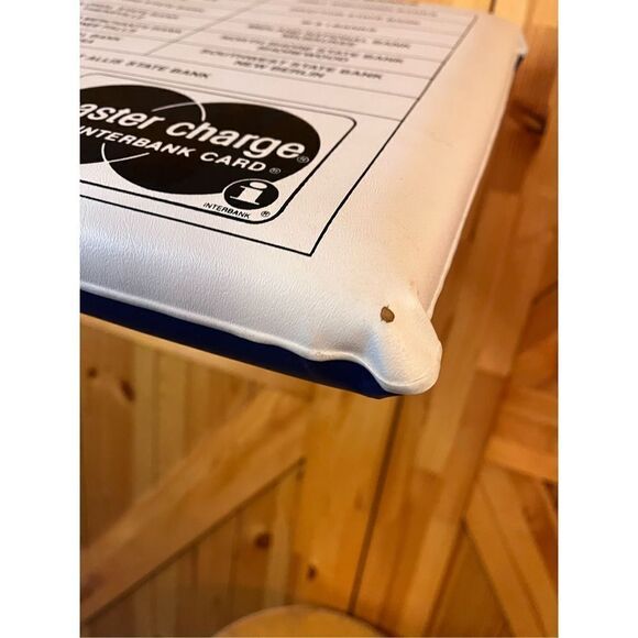 Milwaukee Brewers Vintage Stadium Cushion MLB in Wisconsin Master Charge Banks - Picture 13 of 13